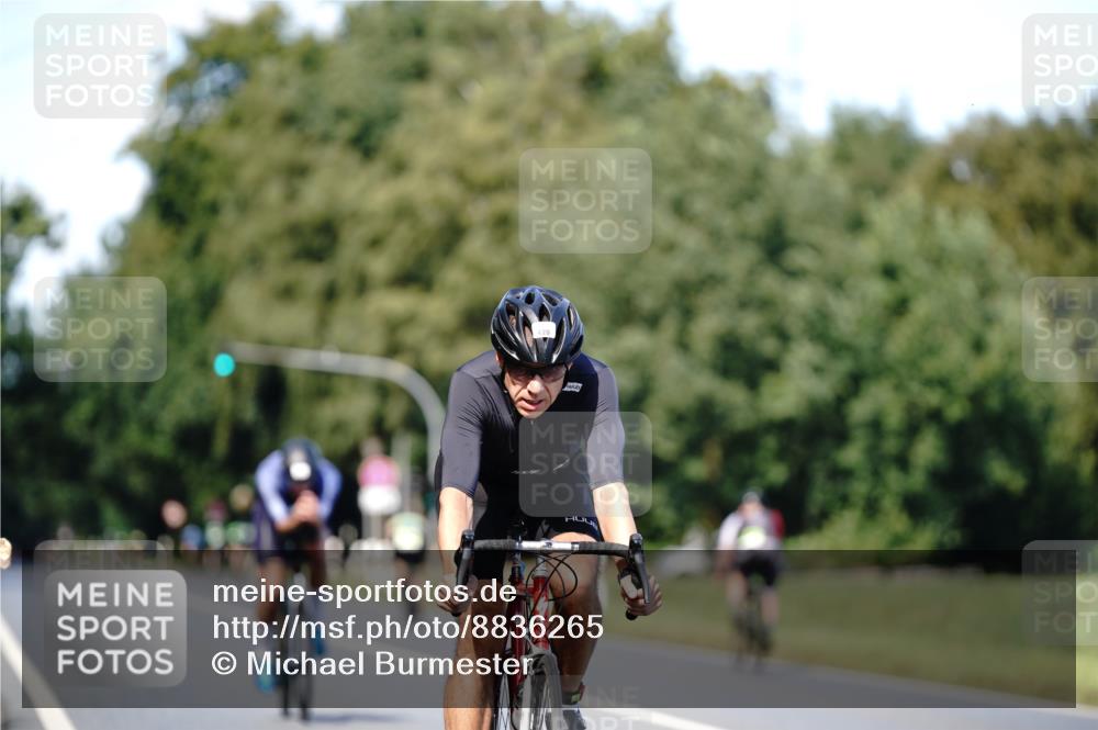 07.09.2025 - 19. Norderstedt Triathlon Michael Burmester http://msf.ph/oto/8836265 07.09.2025 14:03:05 Radfahren 428, 980 meine-sportfotos.de