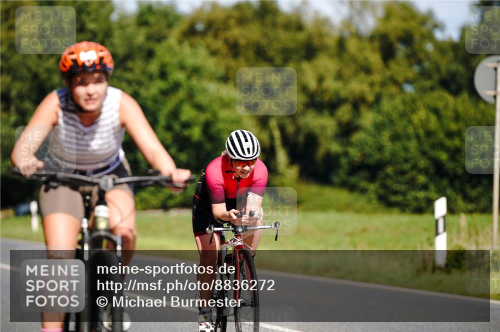 07.09.2025 - 19. Norderstedt Triathlon Michael Burmester http://msf.ph/oto/8836272 07.09.2025 12:42:37 Radfahren 290, 295, 698, 1264 meine-sportfotos.de
