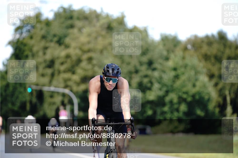 07.09.2025 - 19. Norderstedt Triathlon Michael Burmester http://msf.ph/oto/8836278 07.09.2025 14:03:29 Radfahren 1408 meine-sportfotos.de