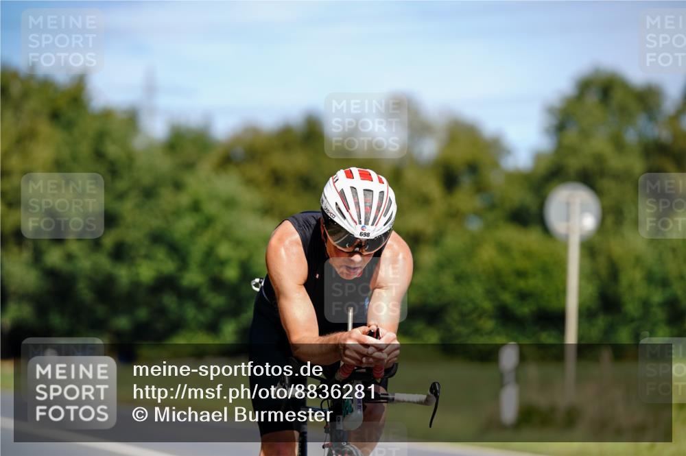 07.09.2025 - 19. Norderstedt Triathlon Michael Burmester http://msf.ph/oto/8836281 07.09.2025 12:42:39 Radfahren 157, 295, 698, 1264 meine-sportfotos.de