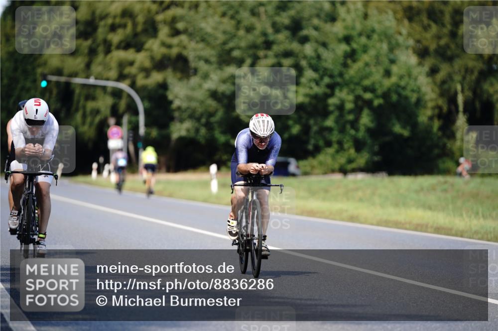 07.09.2025 - 19. Norderstedt Triathlon Michael Burmester http://msf.ph/oto/8836286 07.09.2025 14:03:32 Radfahren 361, 963, 1011, 1408 meine-sportfotos.de