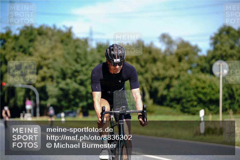 07.09.2025 - 19. Norderstedt Triathlon Michael Burmester http://msf.ph/oto/8836302 07.09.2025 12:42:46 Radfahren 713, 750, 1328 meine-sportfotos.de