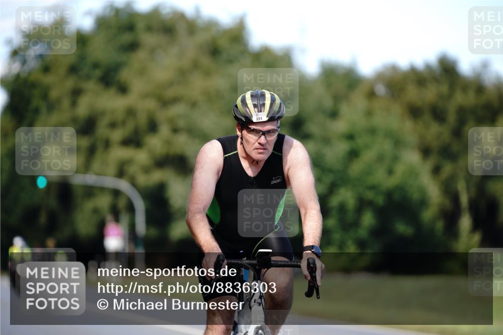 07.09.2025 - 19. Norderstedt Triathlon Michael Burmester http://msf.ph/oto/8836303 07.09.2025 14:03:40 Radfahren 391 meine-sportfotos.de
