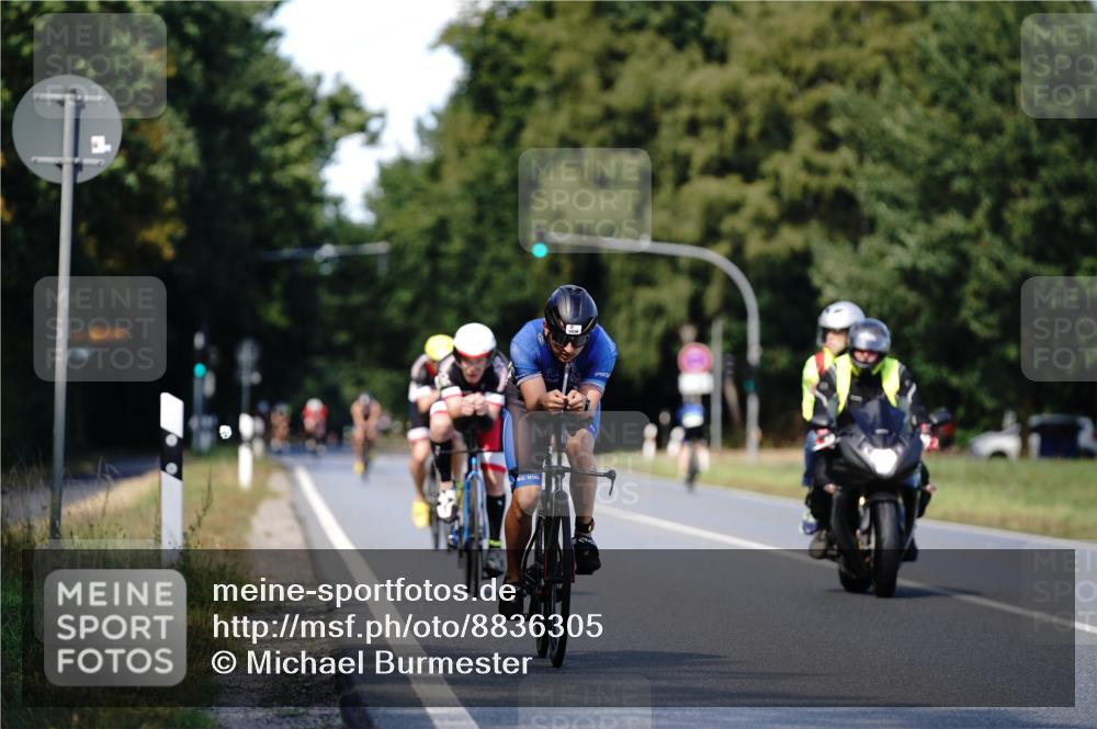 07.09.2025 - 19. Norderstedt Triathlon Michael Burmester http://msf.ph/oto/8836305 07.09.2025 14:03:44 Radfahren 391, 978, 985, 1039 meine-sportfotos.de