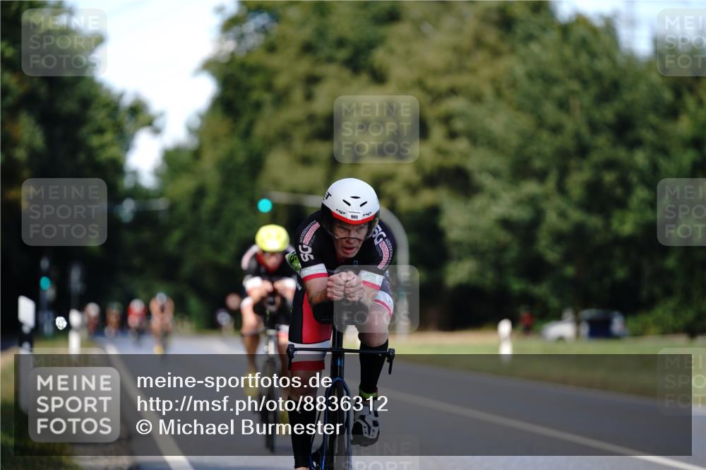 07.09.2025 - 19. Norderstedt Triathlon Michael Burmester http://msf.ph/oto/8836312 07.09.2025 14:03:46 Radfahren 978, 985, 1039 meine-sportfotos.de