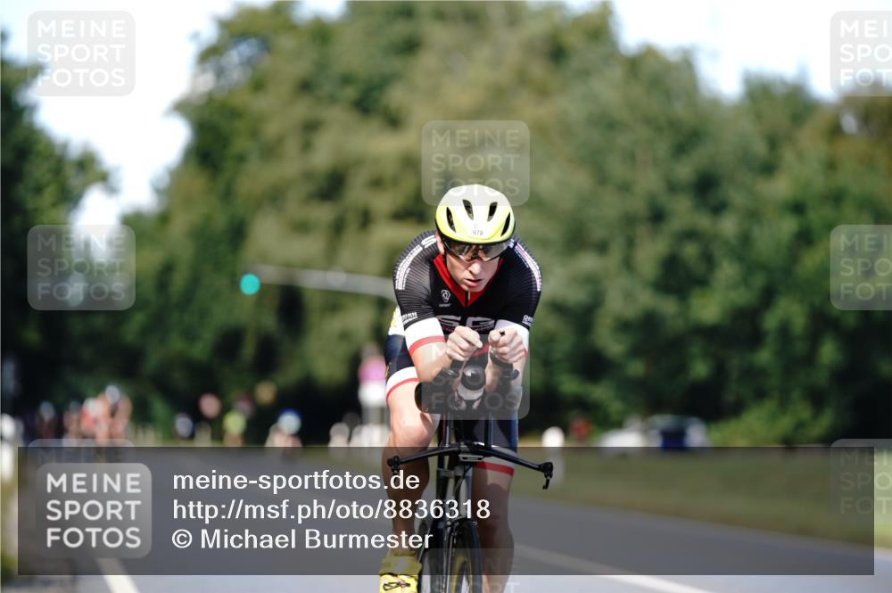 07.09.2025 - 19. Norderstedt Triathlon Michael Burmester http://msf.ph/oto/8836318 07.09.2025 14:03:47 Radfahren 978, 985, 1039 meine-sportfotos.de