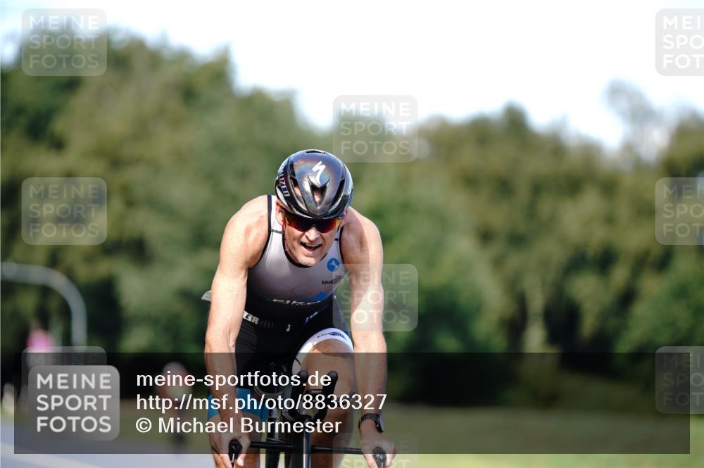 07.09.2025 - 19. Norderstedt Triathlon Michael Burmester http://msf.ph/oto/8836327 07.09.2025 14:03:53 Radfahren 974, 988 meine-sportfotos.de