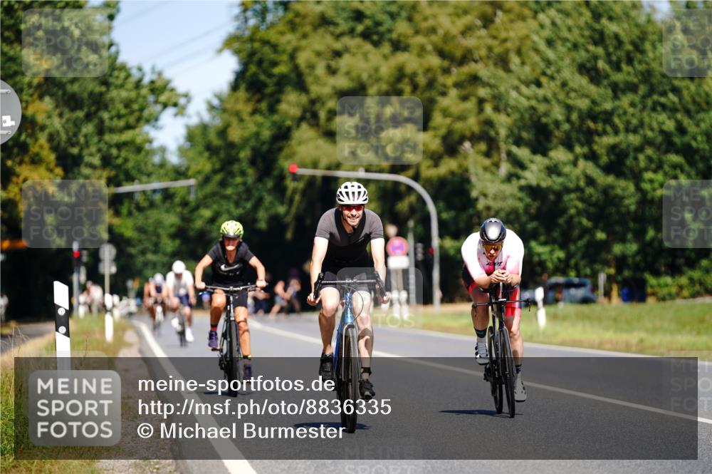 07.09.2025 - 19. Norderstedt Triathlon Michael Burmester http://msf.ph/oto/8836335 07.09.2025 12:43:02 Radfahren 177, 266, 1322, 1345 meine-sportfotos.de
