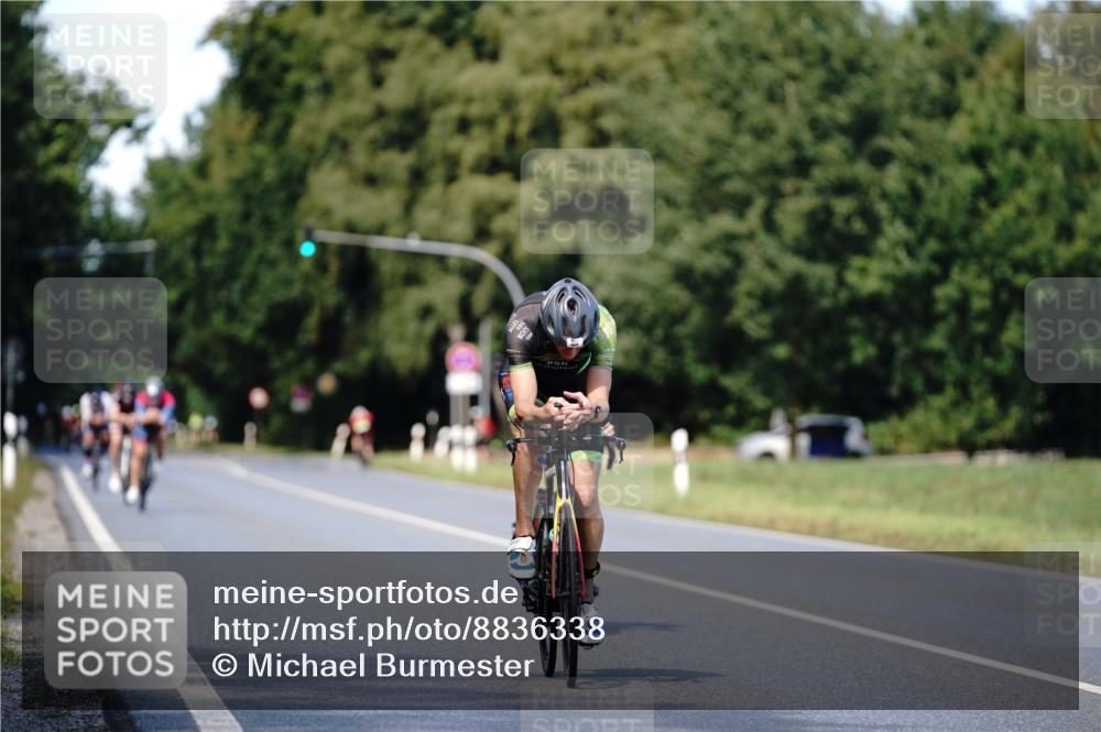 07.09.2025 - 19. Norderstedt Triathlon Michael Burmester http://msf.ph/oto/8836338 07.09.2025 14:04:00 Radfahren 900, 1017 meine-sportfotos.de