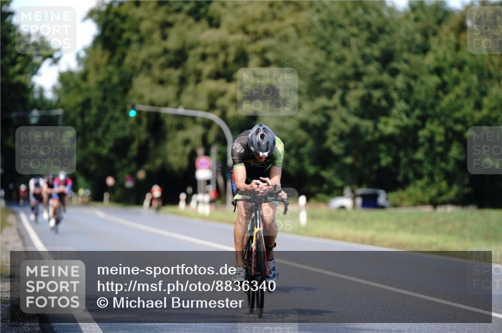 07.09.2025 - 19. Norderstedt Triathlon Michael Burmester http://msf.ph/oto/8836340 07.09.2025 14:04:00 Radfahren 900, 1017 meine-sportfotos.de