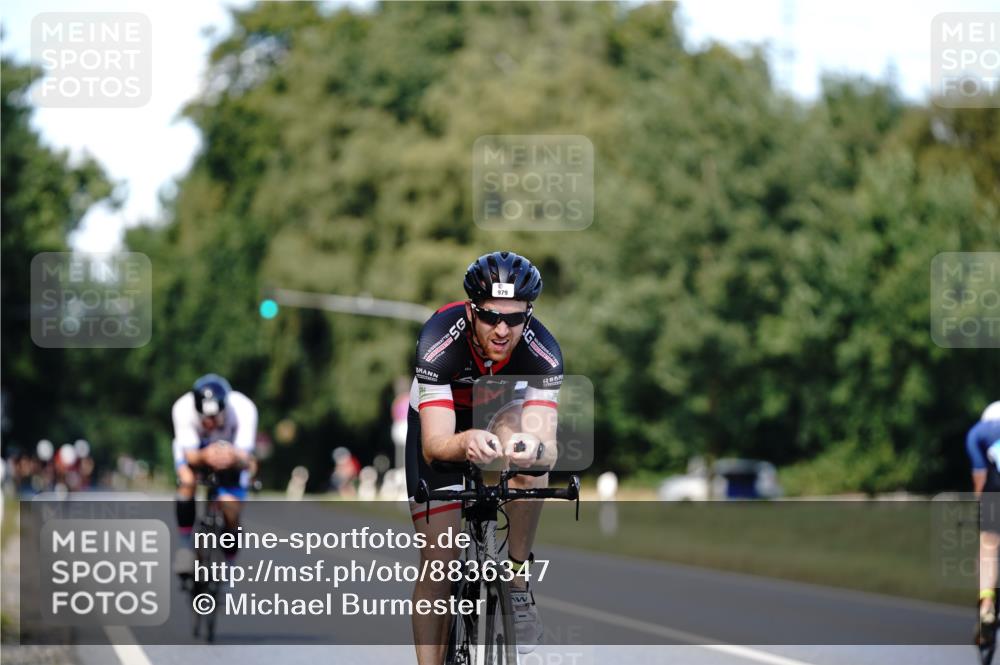 07.09.2025 - 19. Norderstedt Triathlon Michael Burmester http://msf.ph/oto/8836347 07.09.2025 14:04:06 Radfahren 979, 1018, 1456 meine-sportfotos.de