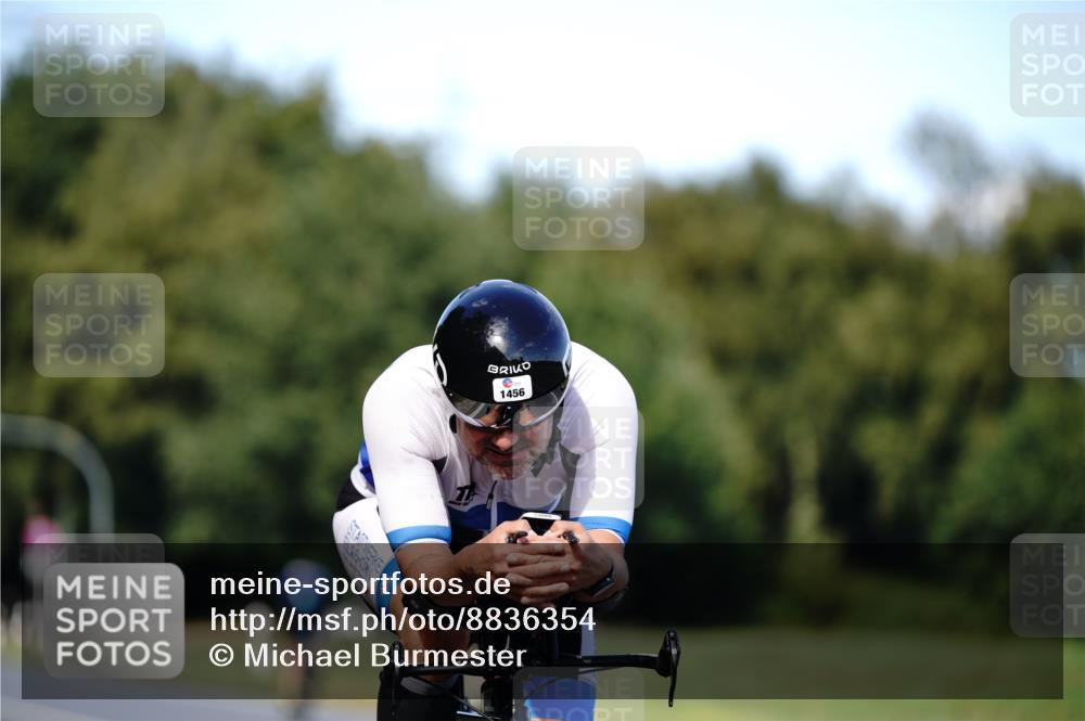 07.09.2025 - 19. Norderstedt Triathlon Michael Burmester http://msf.ph/oto/8836354 07.09.2025 14:04:08 Radfahren 979, 1018, 1456 meine-sportfotos.de
