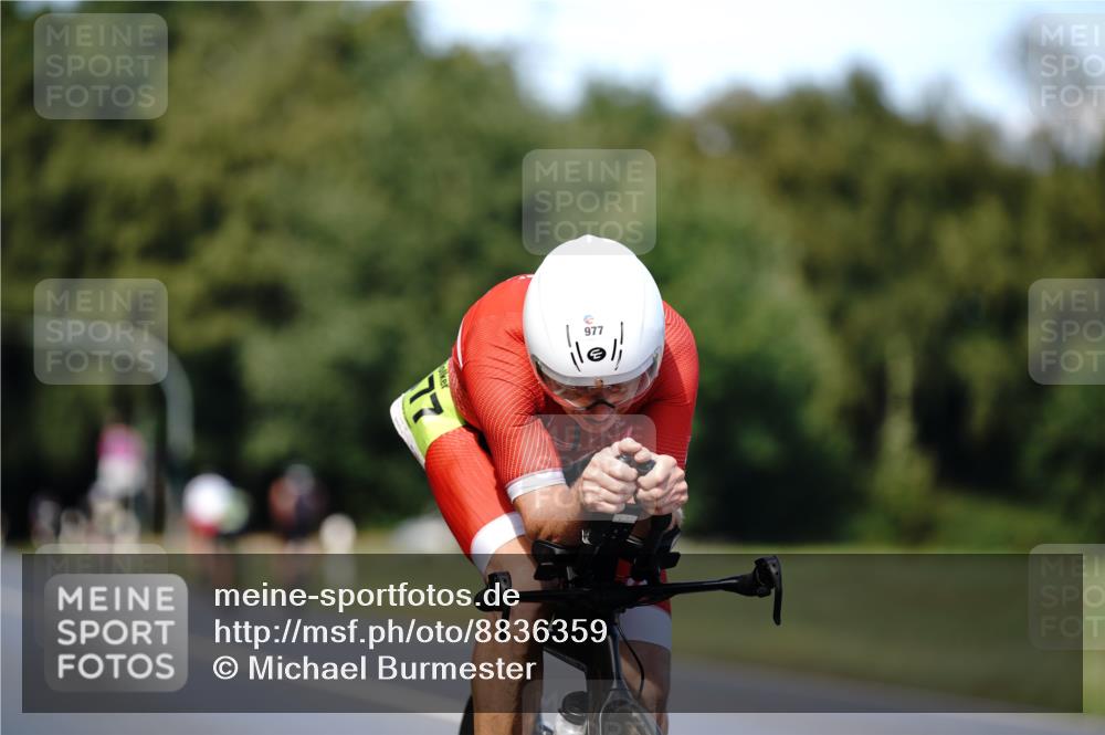 07.09.2025 - 19. Norderstedt Triathlon Michael Burmester http://msf.ph/oto/8836359 07.09.2025 14:04:17 Radfahren 977 meine-sportfotos.de
