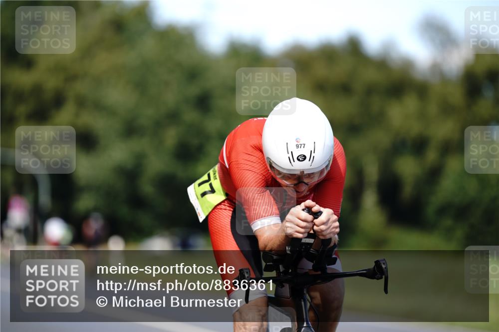 07.09.2025 - 19. Norderstedt Triathlon Michael Burmester http://msf.ph/oto/8836361 07.09.2025 14:04:17 Radfahren 977 meine-sportfotos.de