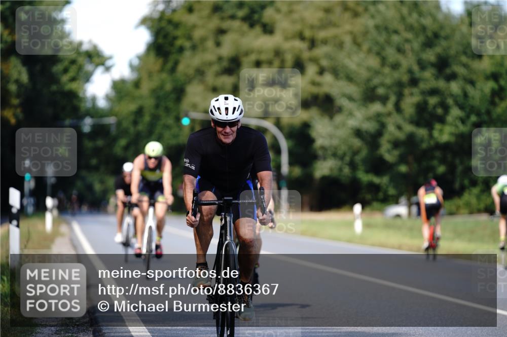 07.09.2025 - 19. Norderstedt Triathlon Michael Burmester http://msf.ph/oto/8836367 07.09.2025 14:04:22 Radfahren 400, 879, 996, 1026, 1462 meine-sportfotos.de