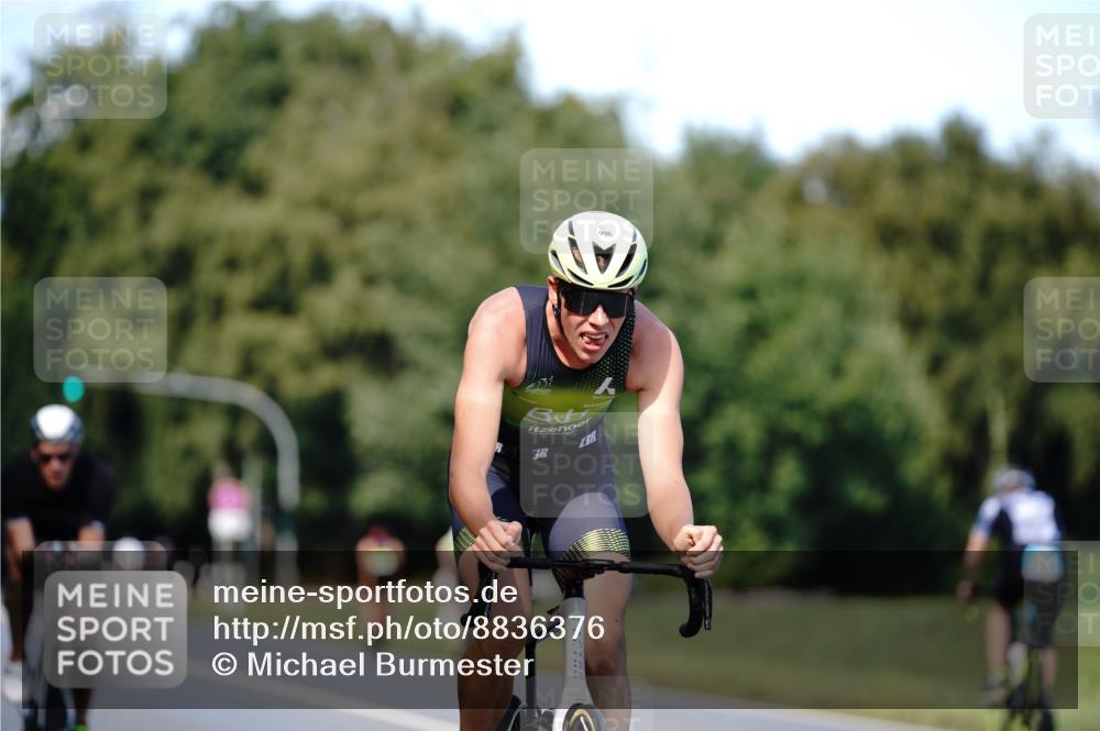 07.09.2025 - 19. Norderstedt Triathlon Michael Burmester http://msf.ph/oto/8836376 07.09.2025 14:04:24 Radfahren 400, 879, 996, 1026, 1462 meine-sportfotos.de