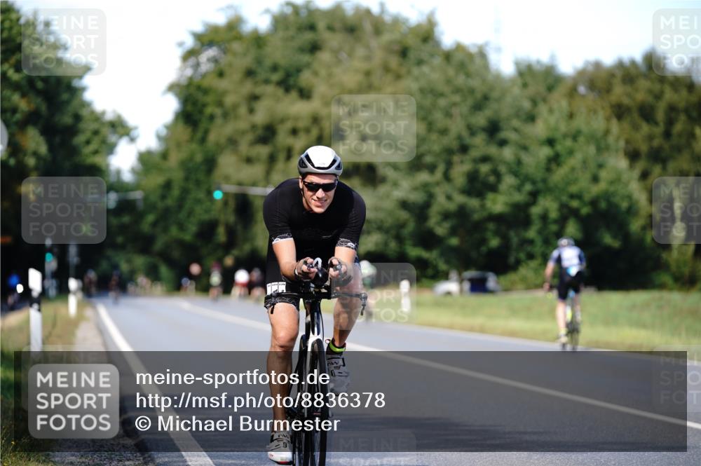 07.09.2025 - 19. Norderstedt Triathlon Michael Burmester http://msf.ph/oto/8836378 07.09.2025 14:04:25 Radfahren 400, 996, 1026, 1462 meine-sportfotos.de
