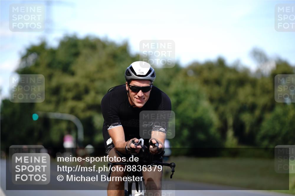 07.09.2025 - 19. Norderstedt Triathlon Michael Burmester http://msf.ph/oto/8836379 07.09.2025 14:04:25 Radfahren 400, 996, 1026, 1462 meine-sportfotos.de
