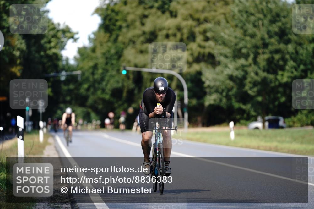 07.09.2025 - 19. Norderstedt Triathlon Michael Burmester http://msf.ph/oto/8836383 07.09.2025 14:04:36 Radfahren 1459 meine-sportfotos.de