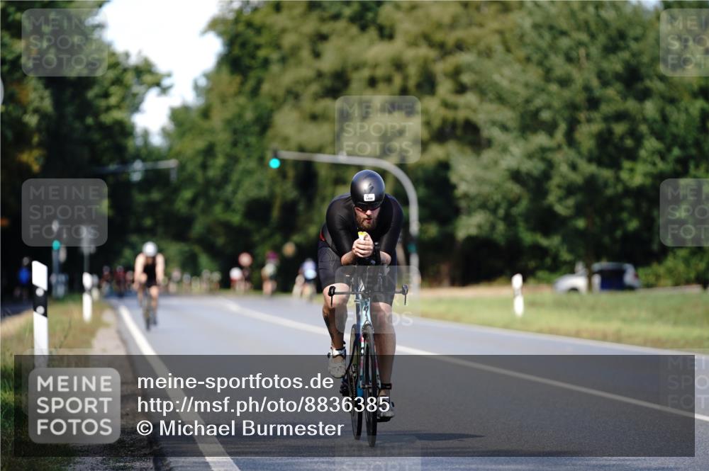 07.09.2025 - 19. Norderstedt Triathlon Michael Burmester http://msf.ph/oto/8836385 07.09.2025 14:04:36 Radfahren 1459 meine-sportfotos.de