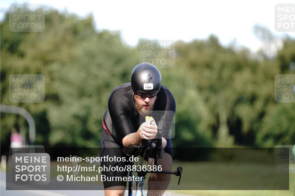 07.09.2025 - 19. Norderstedt Triathlon Michael Burmester http://msf.ph/oto/8836386 07.09.2025 14:04:37 Radfahren 1459 meine-sportfotos.de