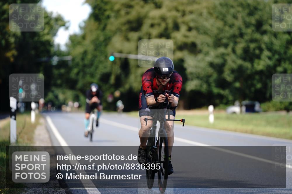 07.09.2025 - 19. Norderstedt Triathlon Michael Burmester http://msf.ph/oto/8836395 07.09.2025 14:04:50 Radfahren 958, 972 meine-sportfotos.de