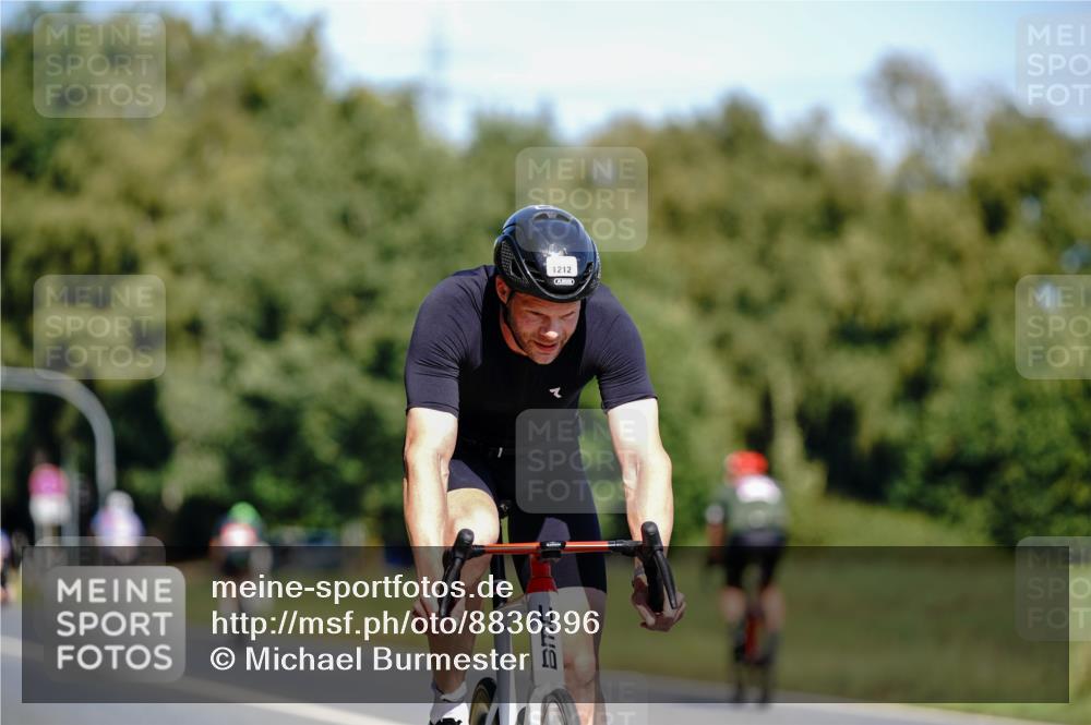 07.09.2025 - 19. Norderstedt Triathlon Michael Burmester http://msf.ph/oto/8836396 07.09.2025 12:43:35 Radfahren 1212, 1337 meine-sportfotos.de