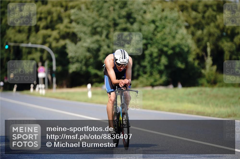 07.09.2025 - 19. Norderstedt Triathlon Michael Burmester http://msf.ph/oto/8836407 07.09.2025 14:05:04 Radfahren 392 meine-sportfotos.de