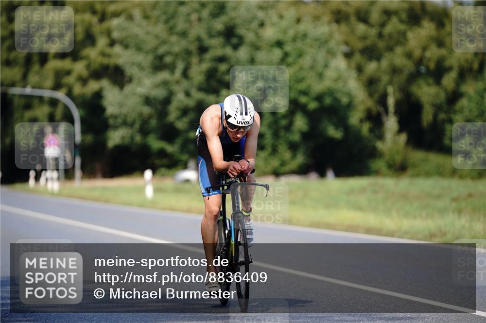 07.09.2025 - 19. Norderstedt Triathlon Michael Burmester http://msf.ph/oto/8836409 07.09.2025 14:05:04 Radfahren 392 meine-sportfotos.de
