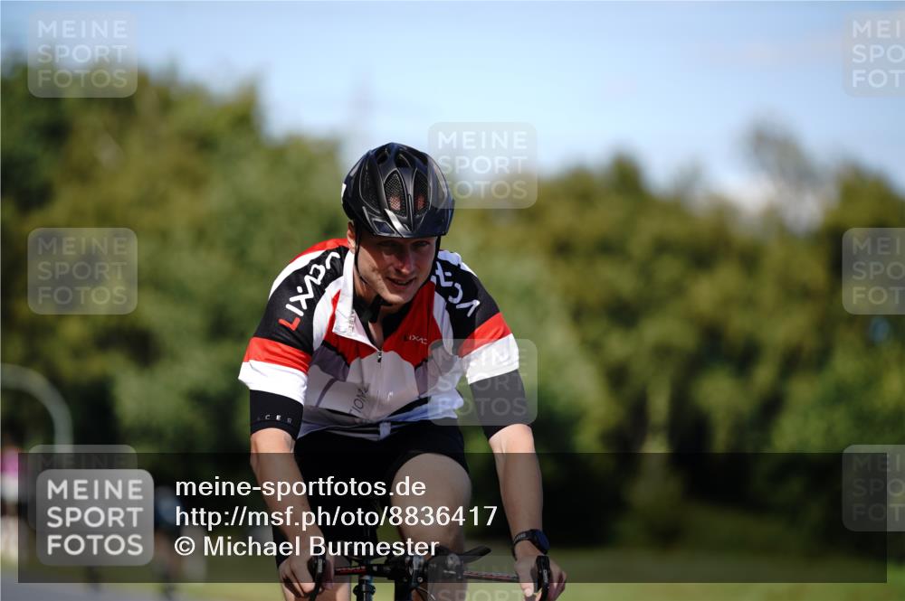 07.09.2025 - 19. Norderstedt Triathlon Michael Burmester http://msf.ph/oto/8836417 07.09.2025 14:05:18 Radfahren 427 meine-sportfotos.de