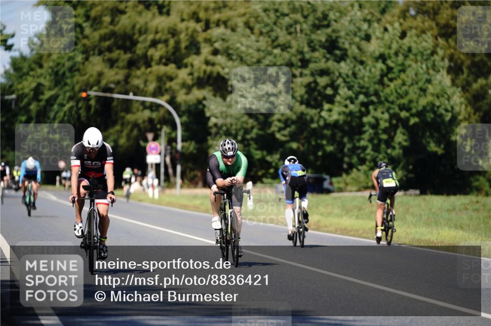 07.09.2025 - 19. Norderstedt Triathlon Michael Burmester http://msf.ph/oto/8836421 07.09.2025 14:05:29 Radfahren 982, 1034 meine-sportfotos.de