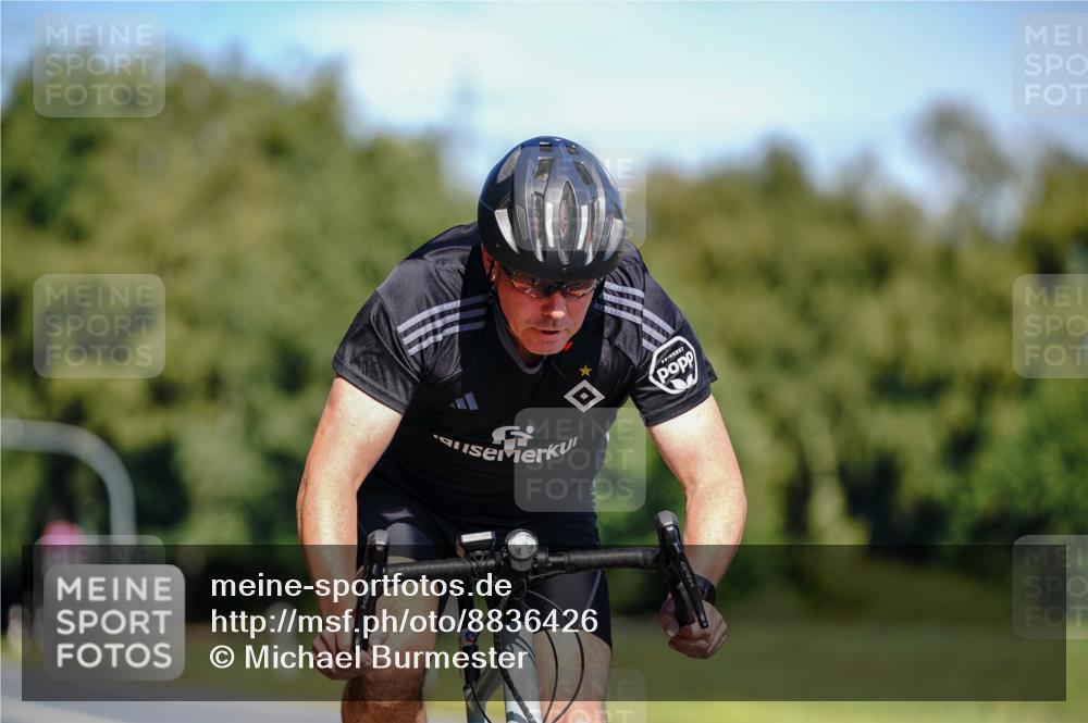 07.09.2025 - 19. Norderstedt Triathlon Michael Burmester http://msf.ph/oto/8836426 07.09.2025 12:43:55 Radfahren 1317, 1385 meine-sportfotos.de