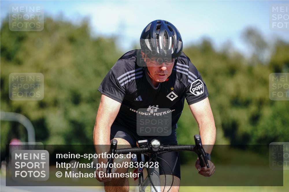 07.09.2025 - 19. Norderstedt Triathlon Michael Burmester http://msf.ph/oto/8836428 07.09.2025 12:43:55 Radfahren 1317, 1385 meine-sportfotos.de