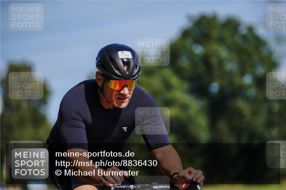 07.09.2025 - 19. Norderstedt Triathlon Michael Burmester http://msf.ph/oto/8836430 07.09.2025 12:44:13 Radfahren 1342 meine-sportfotos.de
