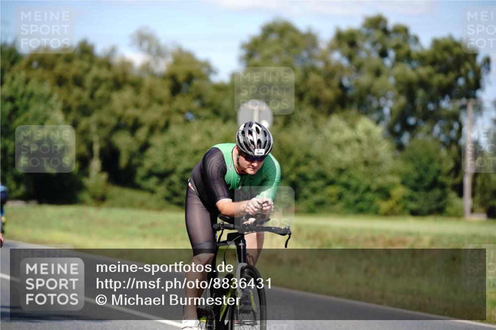 07.09.2025 - 19. Norderstedt Triathlon Michael Burmester http://msf.ph/oto/8836431 07.09.2025 14:05:31 Radfahren 982, 1034 meine-sportfotos.de