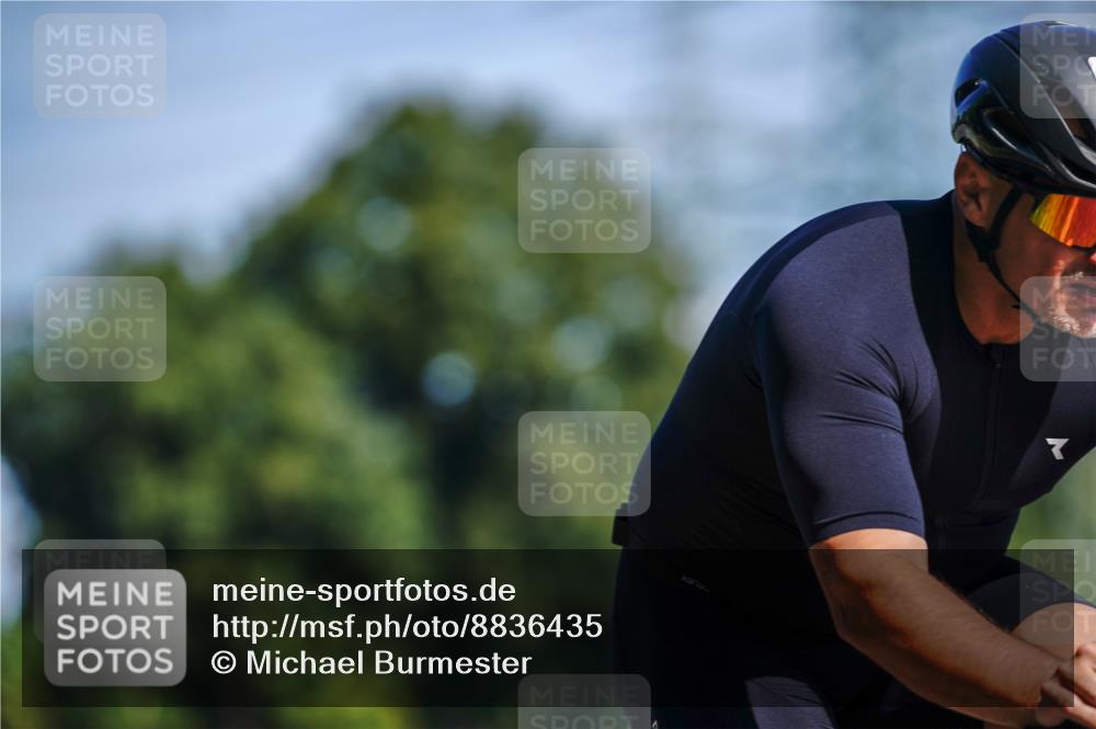 07.09.2025 - 19. Norderstedt Triathlon Michael Burmester http://msf.ph/oto/8836435 07.09.2025 12:44:14 Radfahren 707, 1342 meine-sportfotos.de