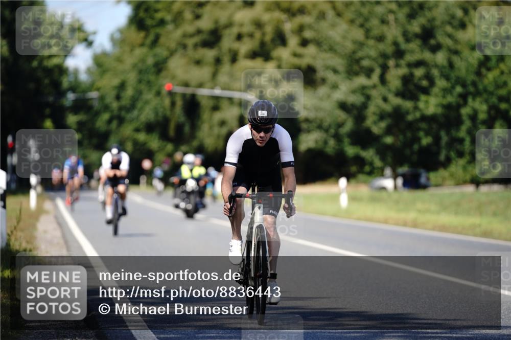 07.09.2025 - 19. Norderstedt Triathlon Michael Burmester http://msf.ph/oto/8836443 07.09.2025 14:05:38 Radfahren 373, 420 meine-sportfotos.de