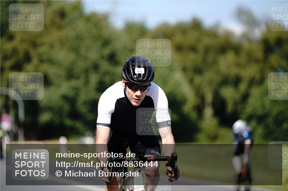 07.09.2025 - 19. Norderstedt Triathlon Michael Burmester http://msf.ph/oto/8836444 07.09.2025 14:05:39 Radfahren 364, 373, 420 meine-sportfotos.de