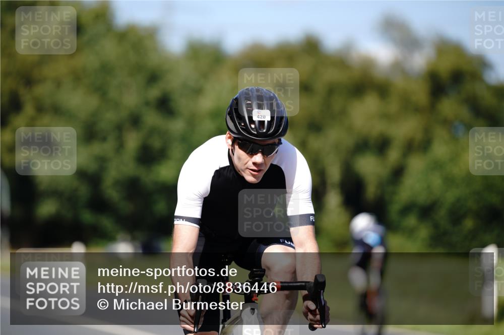07.09.2025 - 19. Norderstedt Triathlon Michael Burmester http://msf.ph/oto/8836446 07.09.2025 14:05:39 Radfahren 364, 373, 420 meine-sportfotos.de