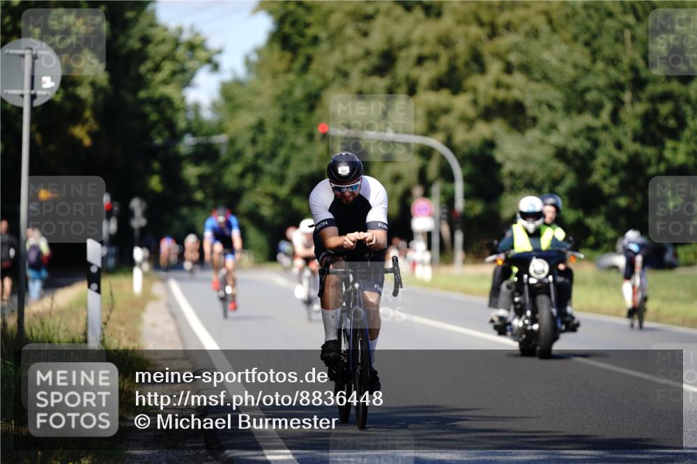 07.09.2025 - 19. Norderstedt Triathlon Michael Burmester http://msf.ph/oto/8836448 07.09.2025 14:05:41 Radfahren 364, 420 meine-sportfotos.de