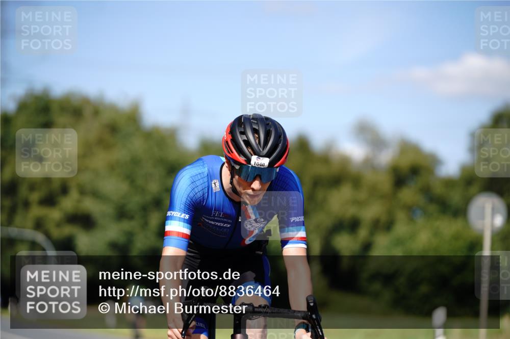 07.09.2025 - 19. Norderstedt Triathlon Michael Burmester http://msf.ph/oto/8836464 07.09.2025 14:05:47 Radfahren 422, 1040 meine-sportfotos.de