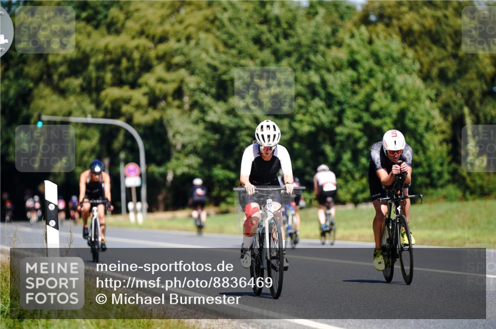 07.09.2025 - 19. Norderstedt Triathlon Michael Burmester http://msf.ph/oto/8836469 07.09.2025 12:44:46 Radfahren 209, 1360 meine-sportfotos.de