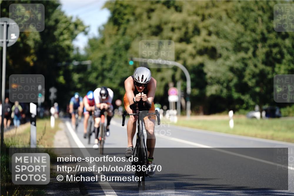 07.09.2025 - 19. Norderstedt Triathlon Michael Burmester http://msf.ph/oto/8836470 07.09.2025 14:05:53 Radfahren 1001, 1401 meine-sportfotos.de