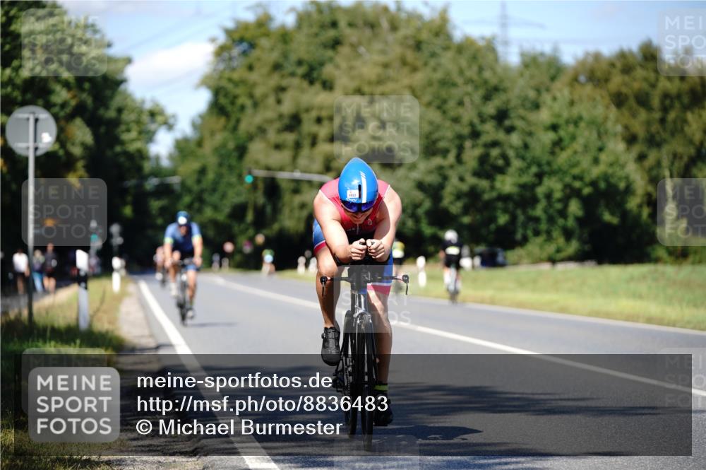 07.09.2025 - 19. Norderstedt Triathlon Michael Burmester http://msf.ph/oto/8836483 07.09.2025 14:05:57 Radfahren 1001, 1022, 1401 meine-sportfotos.de