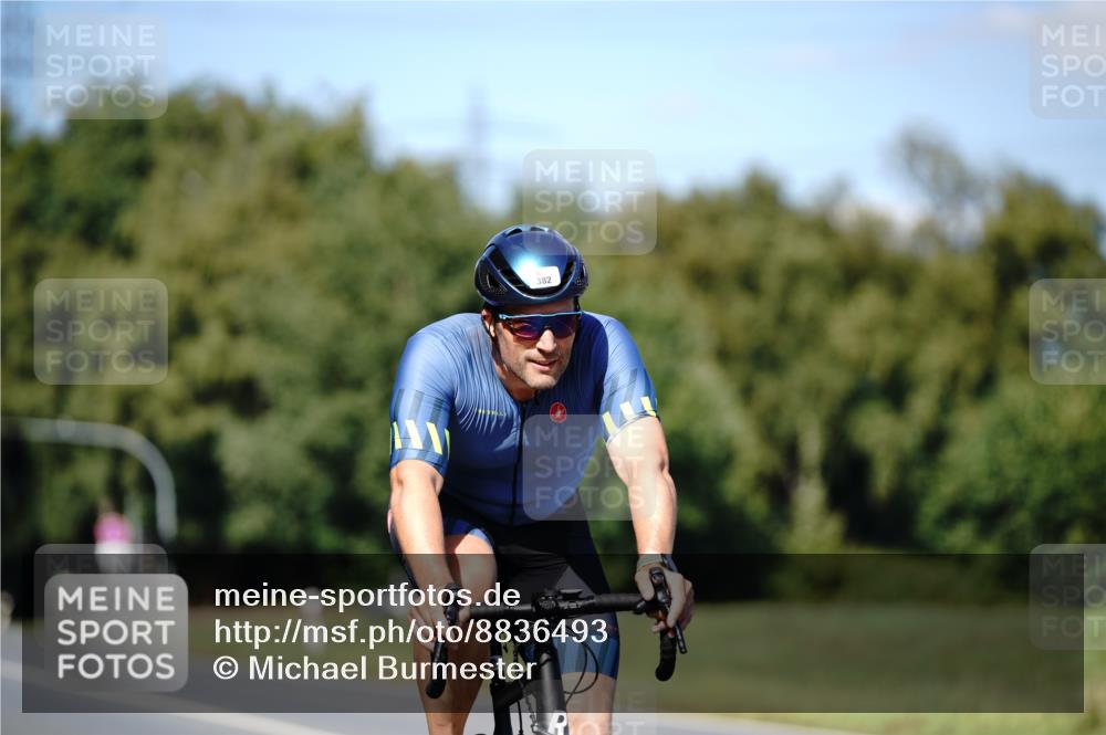 07.09.2025 - 19. Norderstedt Triathlon Michael Burmester http://msf.ph/oto/8836493 07.09.2025 14:06:01 Radfahren 382, 1022 meine-sportfotos.de