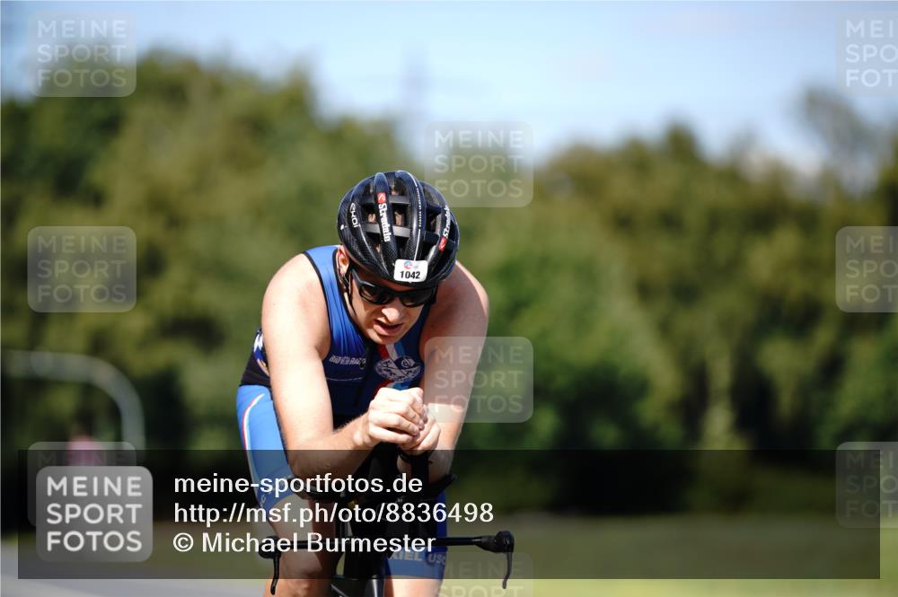 07.09.2025 - 19. Norderstedt Triathlon Michael Burmester http://msf.ph/oto/8836498 07.09.2025 14:06:06 Radfahren 1042 meine-sportfotos.de