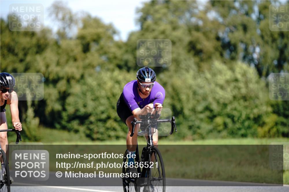 07.09.2025 - 19. Norderstedt Triathlon Michael Burmester http://msf.ph/oto/8836521 07.09.2025 12:46:55 Radfahren 272, 718, 1388 meine-sportfotos.de