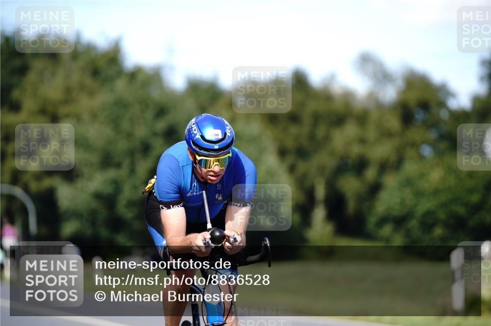07.09.2025 - 19. Norderstedt Triathlon Michael Burmester http://msf.ph/oto/8836528 07.09.2025 14:06:26 Radfahren 398, 411, 993, 1009 meine-sportfotos.de