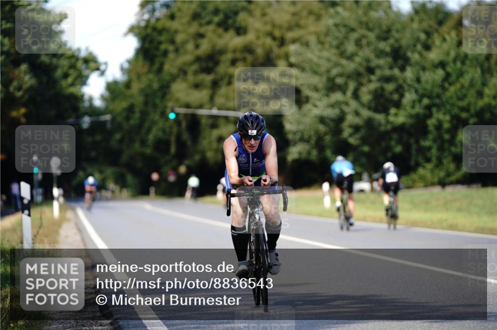 07.09.2025 - 19. Norderstedt Triathlon Michael Burmester http://msf.ph/oto/8836543 07.09.2025 14:06:29 Radfahren 411, 967, 1009 meine-sportfotos.de