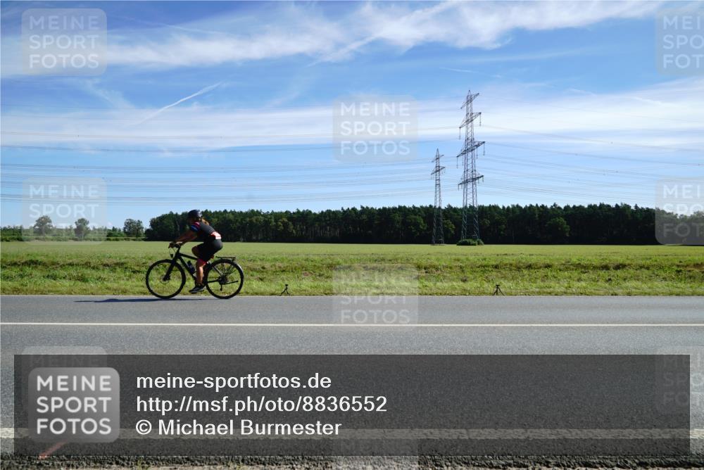 07.09.2025 - 19. Norderstedt Triathlon Michael Burmester http://msf.ph/oto/8836552 07.09.2025 12:01:20 Radfahren 1220, 1267, 1370 meine-sportfotos.de